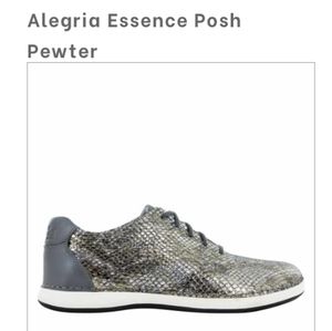 Allegria gray snake print sneakers/ size 9/ Almost new!